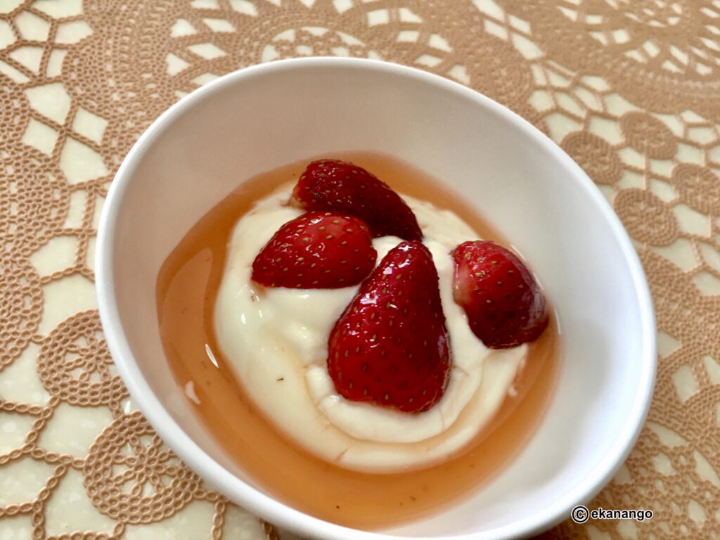 すっぱいイチゴはハチミツ漬けに エカの南国主婦ライフ